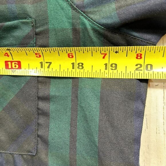 Orvis Womens Plaid Button Down Shirt with Beaded Trim Green Navy Preppy Classic - Picture 15 of 16